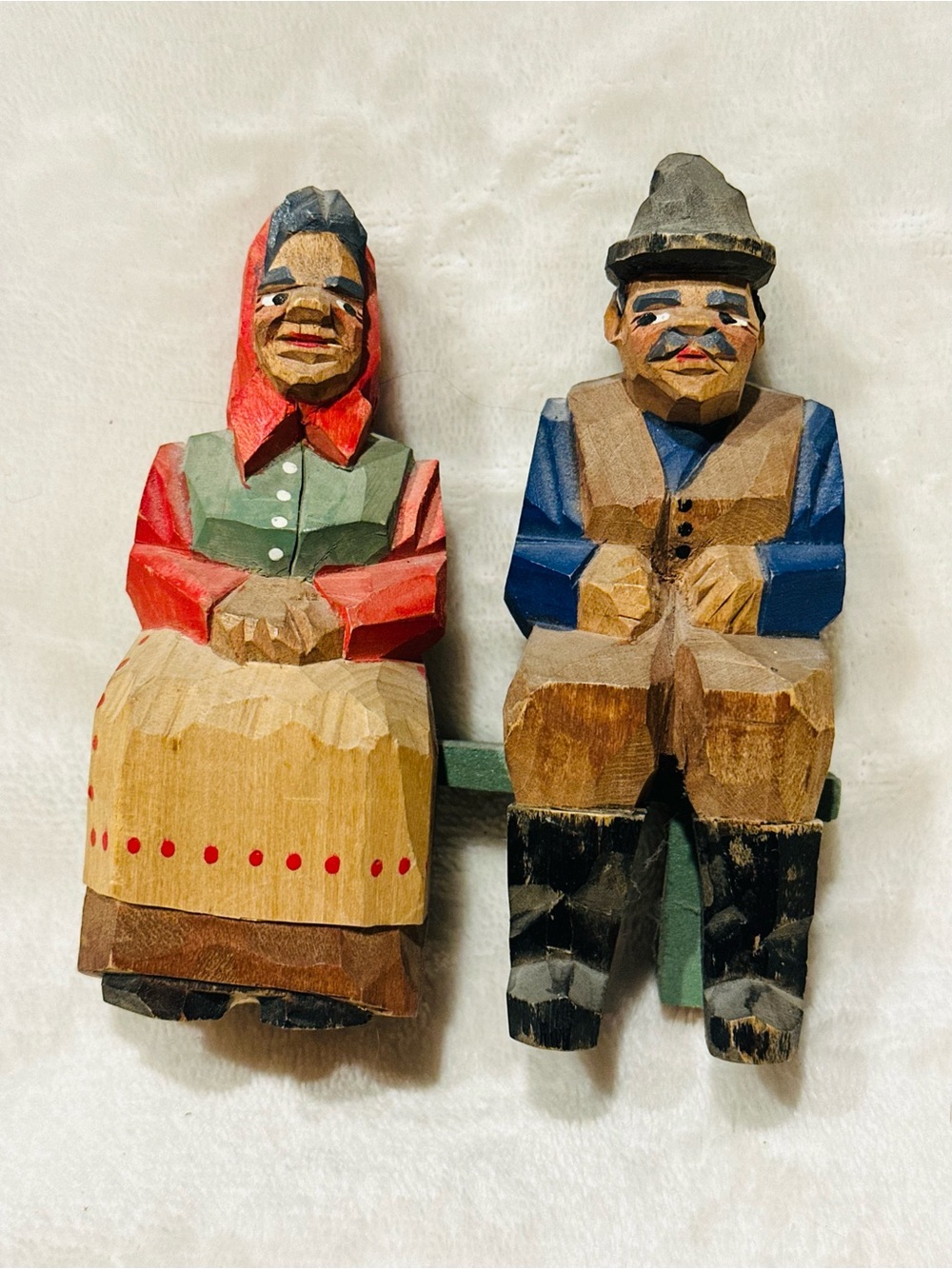 Wooden Hand Carved Denmark Couple Sitting On Bench Vtg Art Deco Rustic Collector